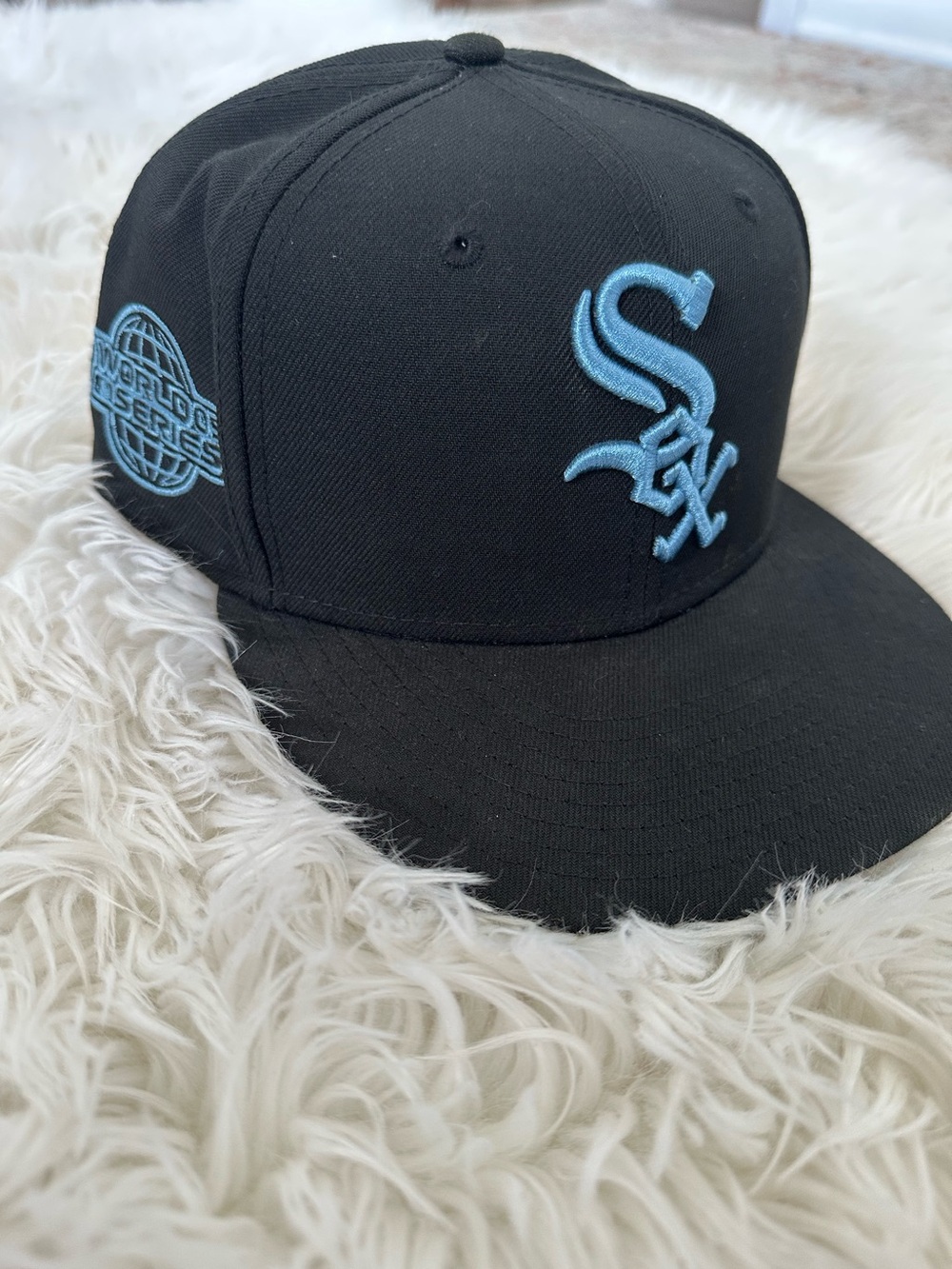 Black 7 5/8 Chicago White Sox Blue Bottom Blue Font 2005 World Series Snapback